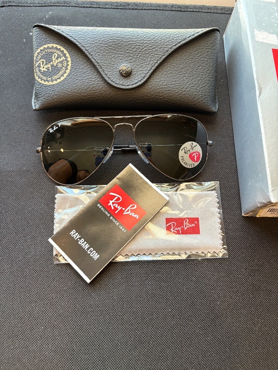 Ray-Ban Aviator Classic polarized sunglasses (RB3025) main image 6